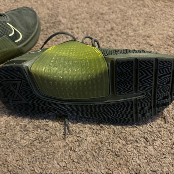 Nike Metcons - Picture 2 of 4